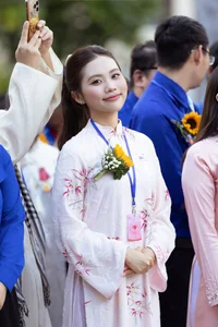 Vietnamese Celebrity News: Ngoc Ha Speaks Out and Phuong Nga's Emotion - image 9