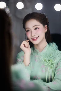 Vietnamese Celebrity News: Ngoc Ha Speaks Out and Phuong Nga's Emotion - image 18