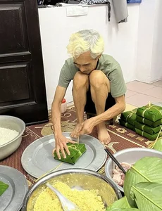 The Quiet Life of Veteran Vietnamese Actor Phu Don Behind the Scenes - image 5