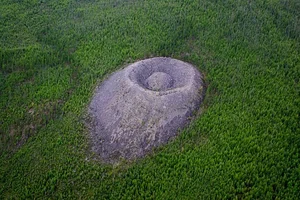 The Patomskiy Crater Mystery: Geological Anomaly or Extraterrestrial Evidence? - image 1
