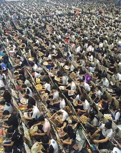 Surprising Photos of Modern Life in China: A Blend of Tech and Tradition - image 5