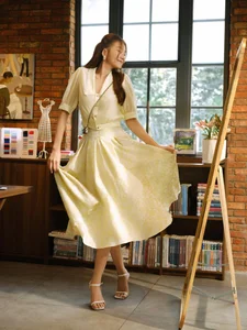 Thanh Hang Redefines Office Wear: Youthful Corporate Fashion Style - image 7
