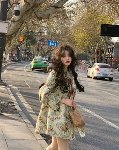 Trendy Hippie Hairstyles for a Bold and Unique Look - image 1