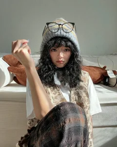 Trendy Hippie Hairstyles for a Bold and Unique Look - image 8