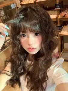 Trendy Hippie Hairstyles for a Bold and Unique Look - image 19
