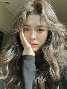 Trendy Hippie Hairstyles for a Bold and Unique Look - image 28