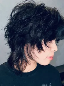 Trendy Hippie Hairstyles for a Bold and Unique Look - image 20