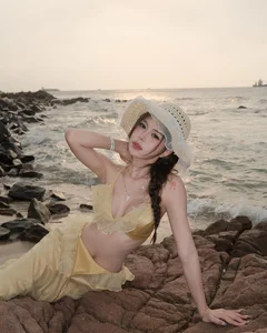TikTok Star Ngan Ha Welcomes Summer with Stunning Bikini Gallery - image 6