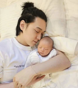 Super Junior's Sungmin Welcomes First Son Sharing Adorable Photos - image 4