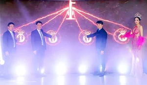 Miss Vietnam 2024 Kickoff: Thanh Thuy Shares Heartfelt Advice for Her Successor - image 0