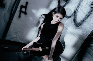 Chinese Celebrity Style: Top Stars Compete in Effortless Leg-Flashing Fashion - image 30