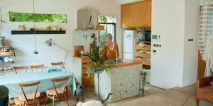 Minimalist 1-Story Garden House: A Retired Architect’s Peaceful Sanctuary - image 9