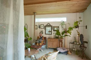 Minimalist 1-Story Garden House: A Retired Architect’s Peaceful Sanctuary - image 6