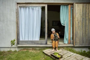 Minimalist 1-Story Garden House: A Retired Architect’s Peaceful Sanctuary - image 2