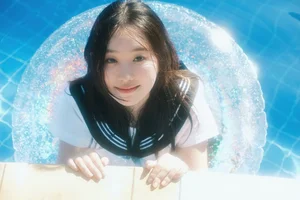 YiTuYu Art Language Vol.10555 Featuring Xiao He Yi: A Stunning 26P Visual Photography Collection - image 1