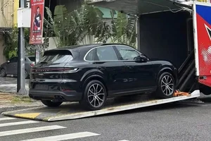Viral Wedding Gift: Can Tho Tycoon Gifts 6 Billion VND Porsche Cayenne - image 1