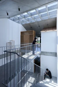 Eco-Friendly House Design: Staying Cool with Skylights and Green Balconies - image 12