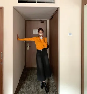 10 Chic Ways to Style Long-Sleeve T-Shirts for the Office - image 1