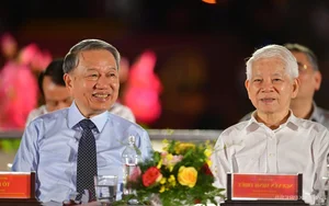 Vietnamese General Secretary To Lam Sings Patriotic Song with Local Artists - image 13