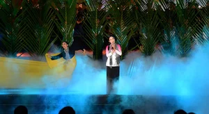 Vietnamese General Secretary To Lam Sings Patriotic Song with Local Artists - image 8