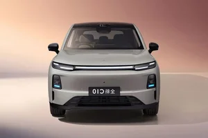 Upgraded Leapmotor C10 Revealed: Sleek Design and High-Tech Interior - image 3