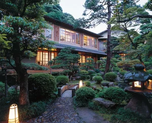 Luxury Ryokan Guide: Experience Ultimate Traditional Japanese Hospitality and Onsen Culture - image 0
