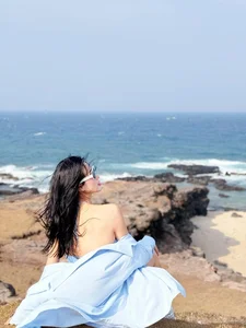 Ageless Supermodel Anh Thu Stuns in Bold Beach Bikini Photoshoot - image 0