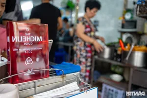 Tiny 20sqm Hanoi Eel Noodle Shop Earns Michelin Recognition - image 3