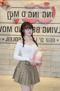 Beautiful VNU French Lecturer Stuns in Elegant Bodycon Dress - image 1