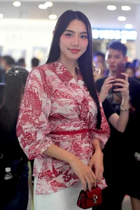 Star-Studded Red Carpet for the Premiere of Tran Thanh's 18+ Film 'Mai' - image 8