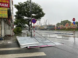 Typhoon Yagi Makes Landfall: Severe Storms Cause Widespread Damage - image 12