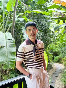 Surprising Collection: Inside the Unique Scarf Wardrobe of Dung 'Kinh' from Doc Dao - image 7