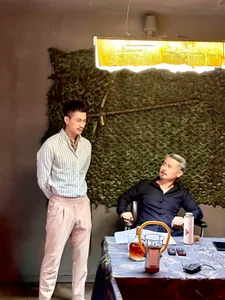 Surprising Collection: Inside the Unique Scarf Wardrobe of Dung 'Kinh' from Doc Dao - image 14