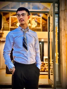 Surprising Collection: Inside the Unique Scarf Wardrobe of Dung 'Kinh' from Doc Dao - image 8