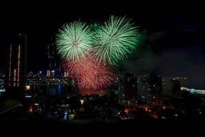 China and Finland Face Off in Spectacular Han River Fireworks Competition - image 7