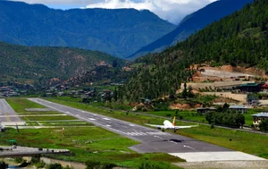 Extreme Aviation: Exploring the World’s Most Challenging Airports for Pilots - image 0