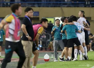 Hanoi FC Players React to Japanese Coach After Dramatic Nam Dinh Match - image 5