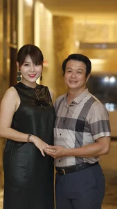 Hoa Sua Ve Trong Gio: A Heartwarming Tale of Family Dynamics and Traditional Values - image 4