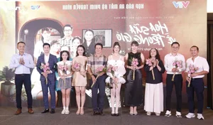 Hoa Sua Ve Trong Gio: A Heartwarming Tale of Family Dynamics and Traditional Values - image 1