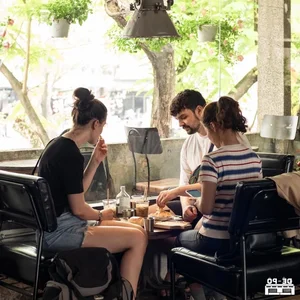 Discovering the Nostalgic Charm of Vintage Coffee Shops in Hue - image 6