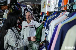 Discover Hanoi's Hidden Underground Market: A Unique Cultural Experience for Travelers - image 1