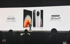 Is the New Ultra-Thin Oppo Foldable Smartphone Worth the Investment? - image 4