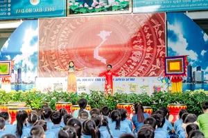 VIDEO: A Creative and Engaging History Lesson at Dinh Tien Hoang Primary School - image 2