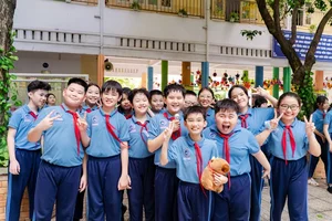 VIDEO: A Creative and Engaging History Lesson at Dinh Tien Hoang Primary School - image 0