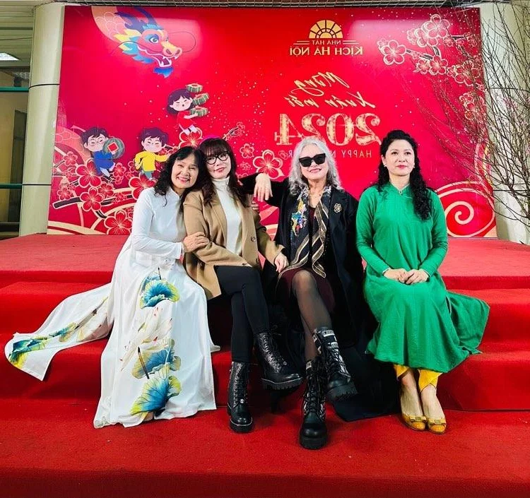 Touring the Beautiful Tet Home of Legend NSND Hoang Cuc