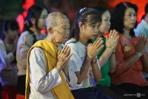 Celebrating the Khmer Ok Om Bok Festival in Ho Chi Minh City - image 0