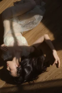 YiTuYu Art Language Vol.10491: A Visual Journey Featuring Model Liu Liu - image 4
