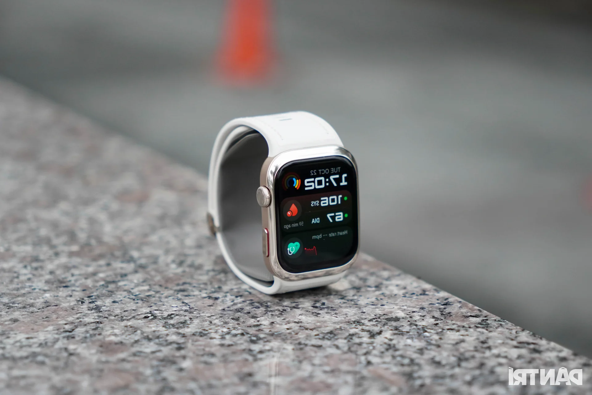Huawei Watch D2 Review: A Smartwatch That Monitors Your Blood Pressure