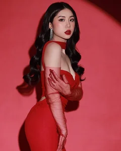 The Stunning Beauty Profile of Miss Earth Vietnam Do Thi Lan Anh - image 2