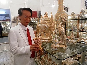 The Extraordinary Life and Legacy of the Famous 3-Ton Gold Tycoon - image 3